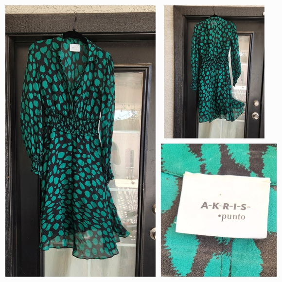 Akris Punto Dresses & Skirts - Akris Punto Green and Black Buttoned Long Sleeve Cocktail Dress